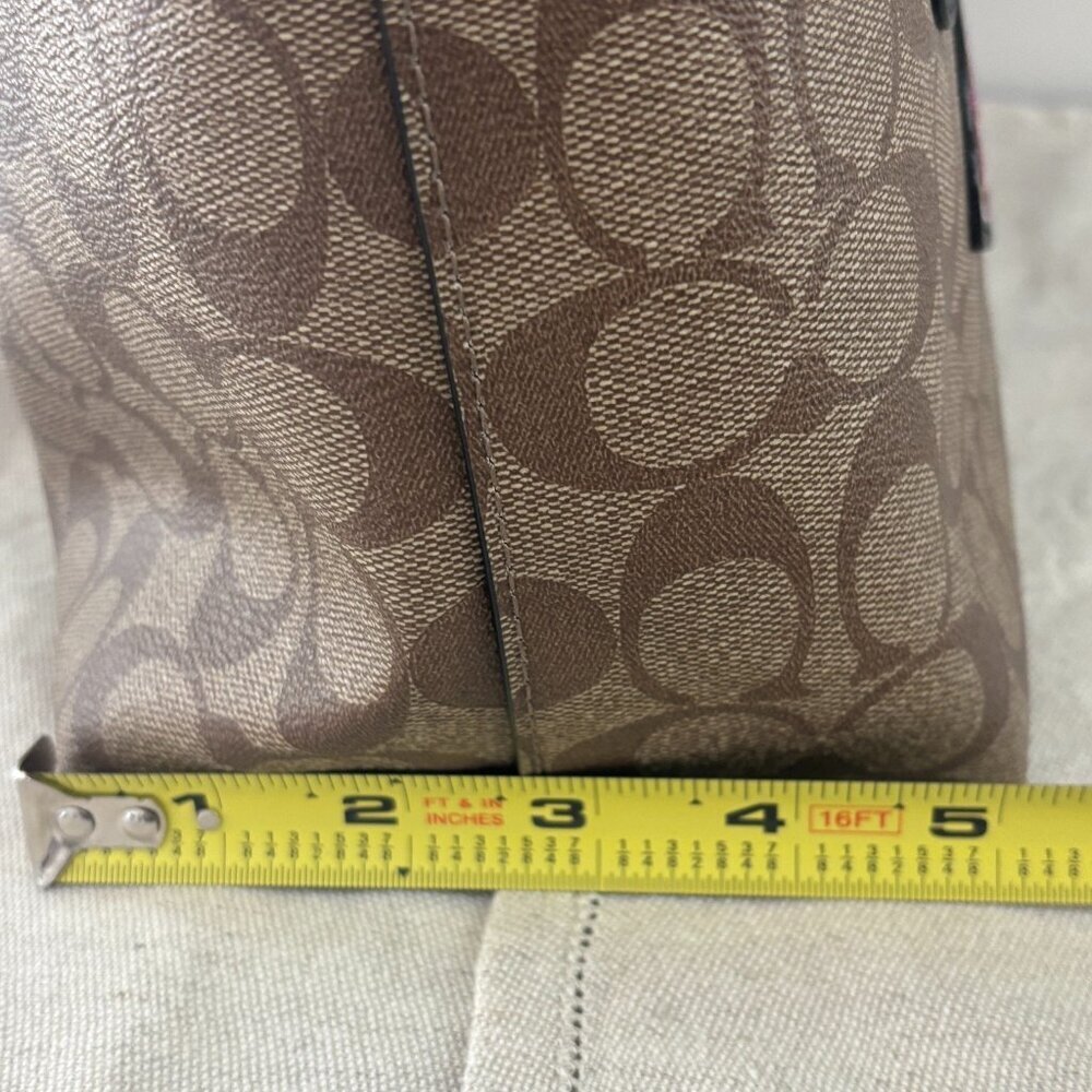 Coach x Disney Snow White Tote Bag - Brown - Limited Edition - Patches - Picture 12 of 13